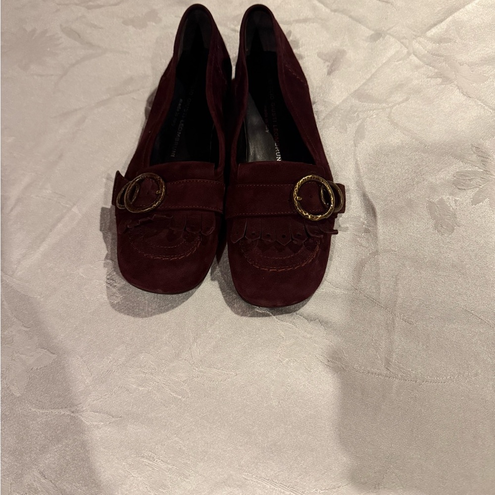 Attilio Giusti Leombruni Maroon Flats with Gold Accent